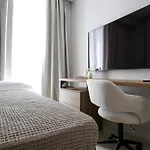 Azulis Tigellio 2 - Spacious & Renovated 2br, Old Town * 올비아