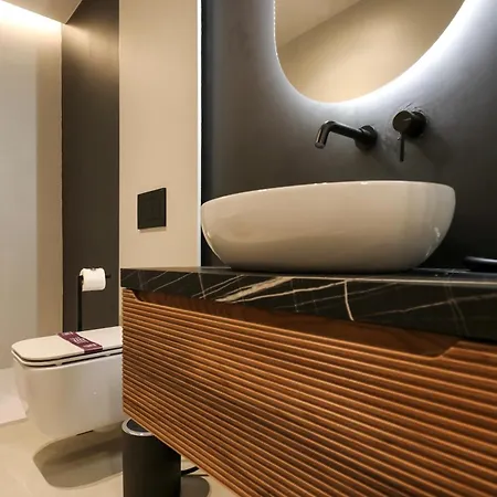 Spacious & Luxurious - Fully Renovated & Equipped 2br - Historical Centre Olbia