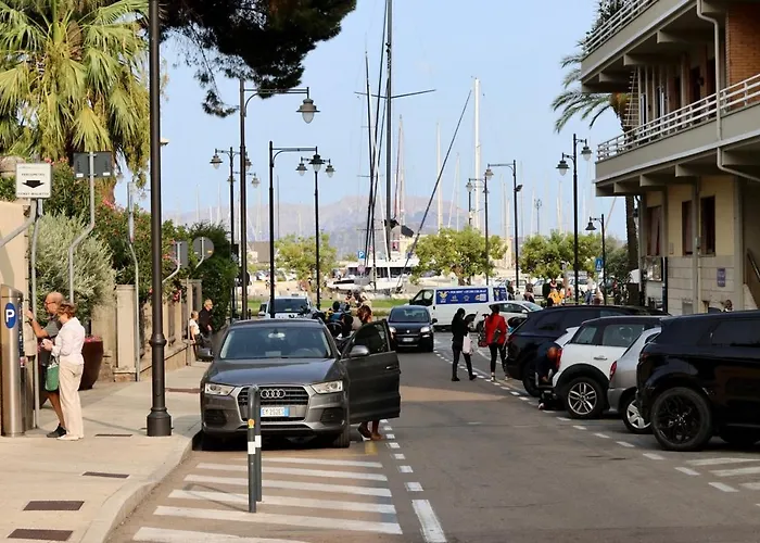 Spacious & Luxurious - Fully Renovated & Equipped 2br - Historical Centre Апартаменты Ольбия