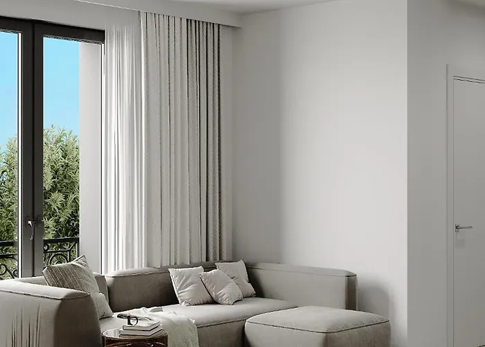 Spacious & Luxurious - Fully Renovated & Equipped 2br - Historical Centre