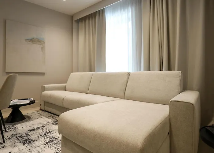 Spacious & Luxurious - Fully Renovated & Equipped 2br - Historical Centre Апартаменты Ольбия