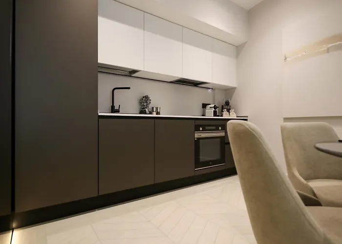 Spacious & Luxurious - Fully Renovated & Equipped 2br - Historical Centre Апартаменты Ольбия