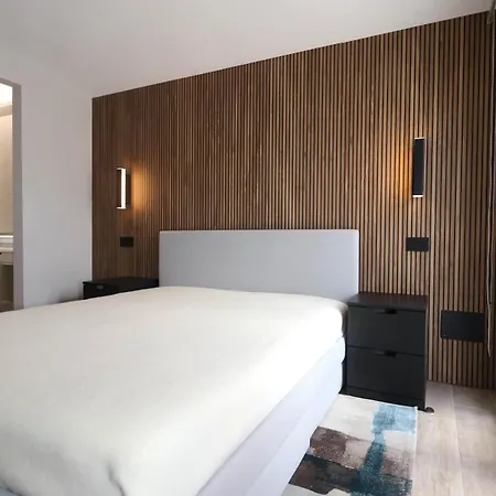 Apartment New - Spacious & Luxurious - Fully Renovated & Equipped 2br - Historical Centre Olbia