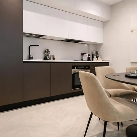 Azulis Tigellio 2 - Spacious & Renovated 2br, Old Town *