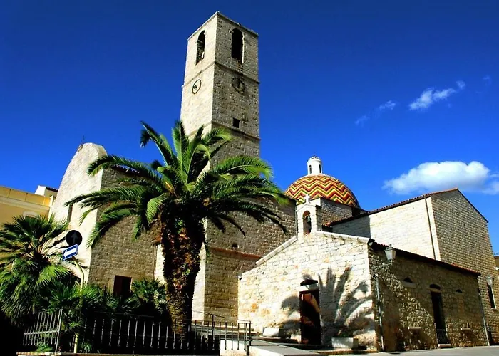 Apartment Spacious & Luxurious - Fully Renovated & Equipped 2br - Historical Centre Olbia