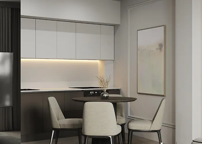 Spacious & Luxurious - Fully Renovated & Equipped 2br - Historical Centre *