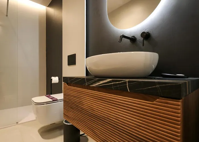 Spacious & Luxurious - Fully Renovated & Equipped 2br - Historical Centre Olbia